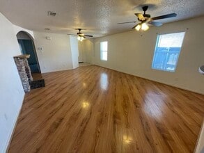 5413 Emmeryville Ln in Fort Worth, TX - Building Photo - Building Photo