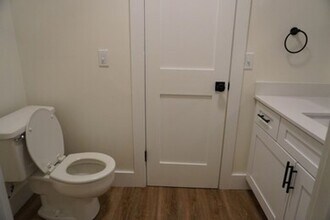 2128 Sharondale Dr in Nashville, TN - Building Photo - Building Photo