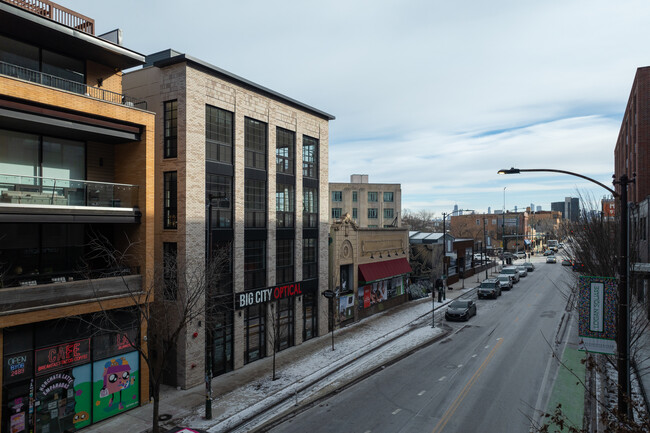 2487 N Milwaukee Ave in Chicago, IL - Building Photo - Building Photo