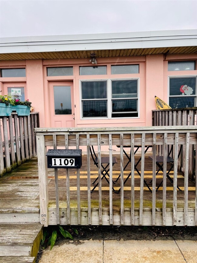1101 Ocean Blvd in Long Beach, NY - Building Photo - Building Photo