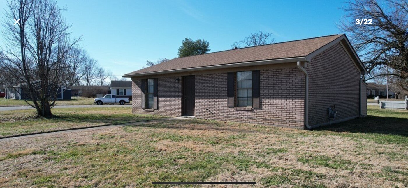 1701 National Ave in Jeffersonville, IN - Foto de edificio