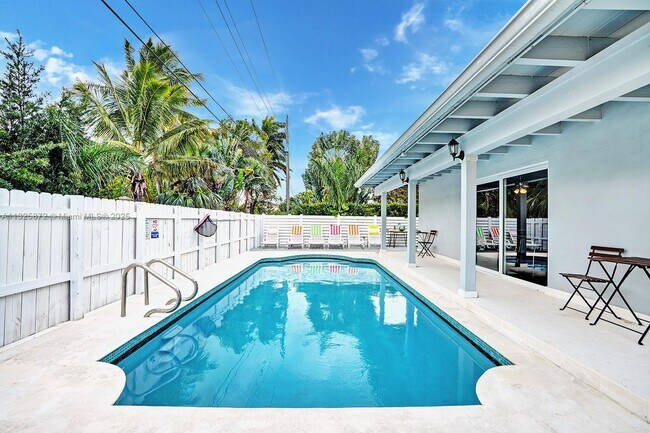 1018 Adams St in Hollywood, FL - Building Photo - Building Photo