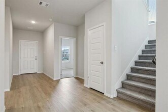 511 Frst Hvn Dr in Van Alstyne, TX - Building Photo - Building Photo