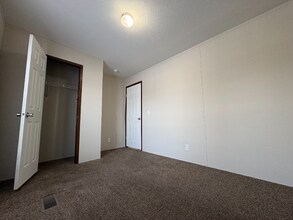 377 Hunters Rill in Oxford, MI - Building Photo - Building Photo