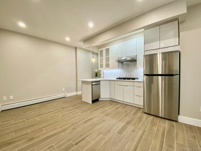 89-21 69th Rd in New York, NY - Building Photo - Building Photo