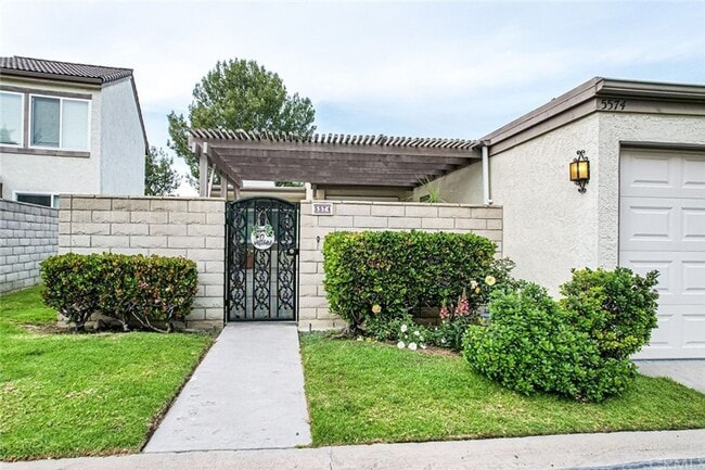 property at 5574 E Vista Del Amigo