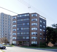 166 Mountain Park Ave in Hamilton, ON - Building Photo