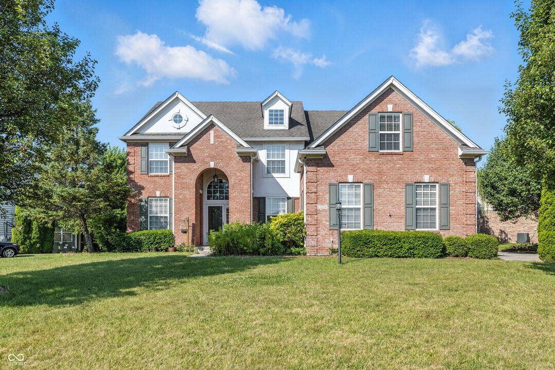 13004 Tuscany Blvd in Carmel, IN - Building Photo