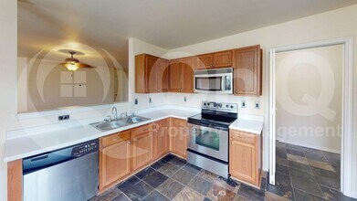 1932 Foxfield Way in Justin, TX - Building Photo - Building Photo