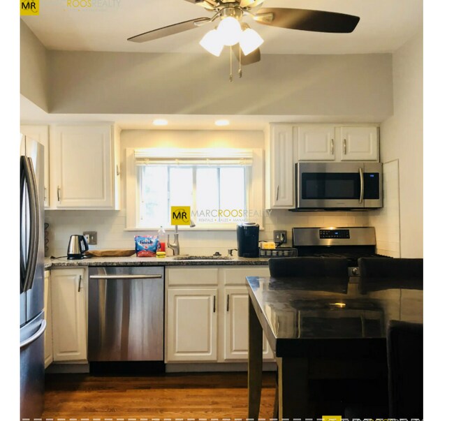 66 Bolton St, Unit T in Boston, MA - Foto de edificio - Building Photo