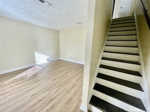 5854 Aftonshire Dr in Fayetteville, NC - Foto de edificio - Building Photo