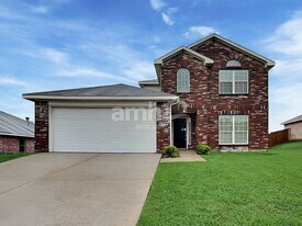 1036 Cove Hollow Dr in Cedar Hill, TX - Building Photo