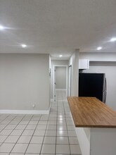 2269 NW 52nd Ct in Fort Lauderdale, FL - Building Photo - Building Photo