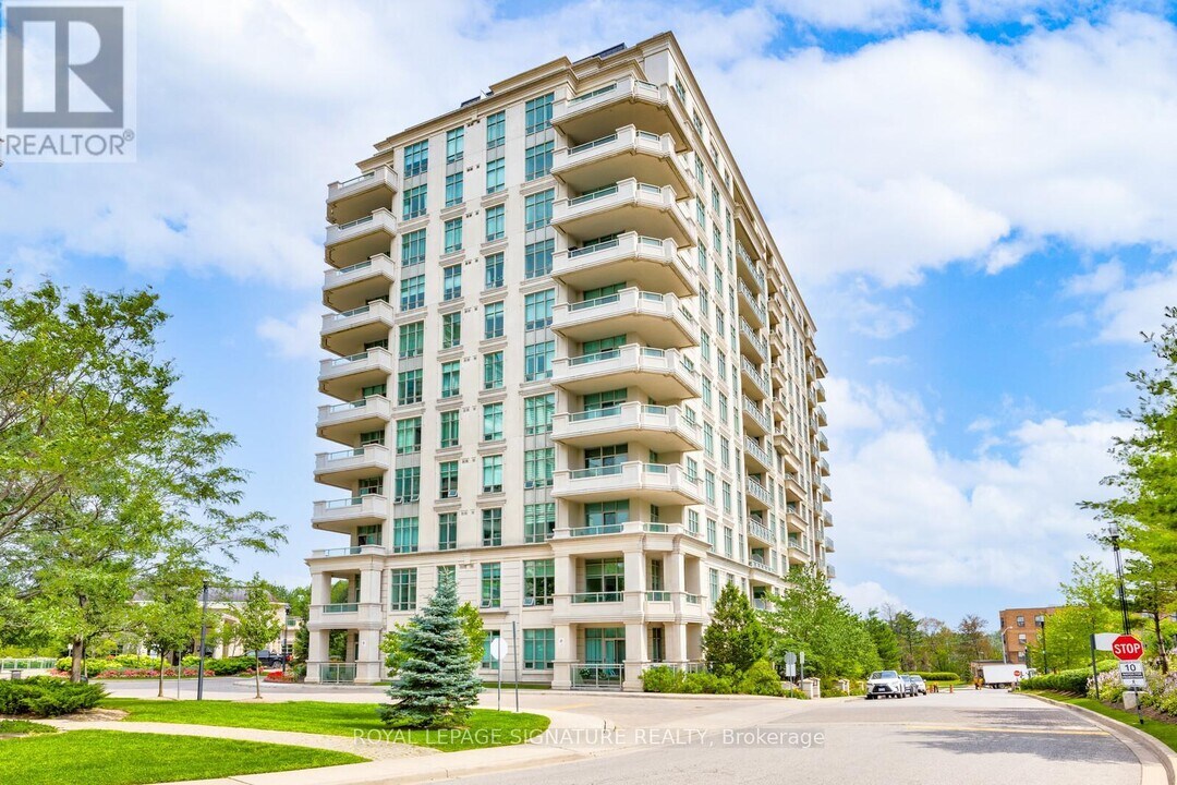 10 Bloorview Pl in Toronto, ON - Building Photo