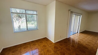 5504 Pokeweed Ct in Tampa, FL - Building Photo - Building Photo