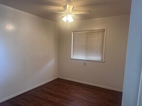 331 W 14th St in Los Angeles, CA - Building Photo - Building Photo