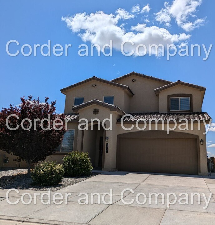 3257 Berkshire Rd NE in Rio Rancho, NM - Building Photo