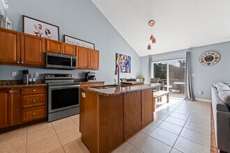 3836 Lesia Dr in Warren, MI - Building Photo - Building Photo