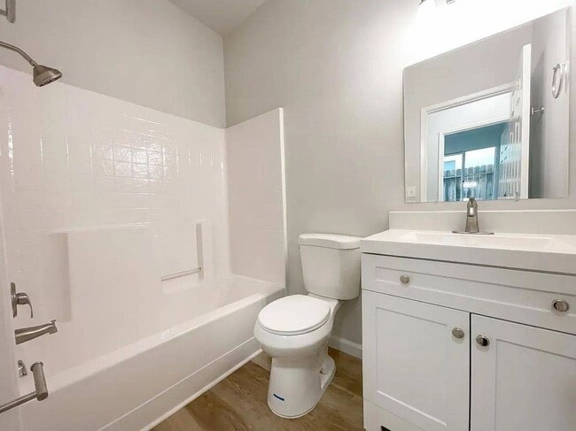 108 Austin Dr in Folsom, CA - Building Photo - Building Photo