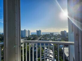 1505 N Riverside Dr in Pompano Beach, FL - Building Photo