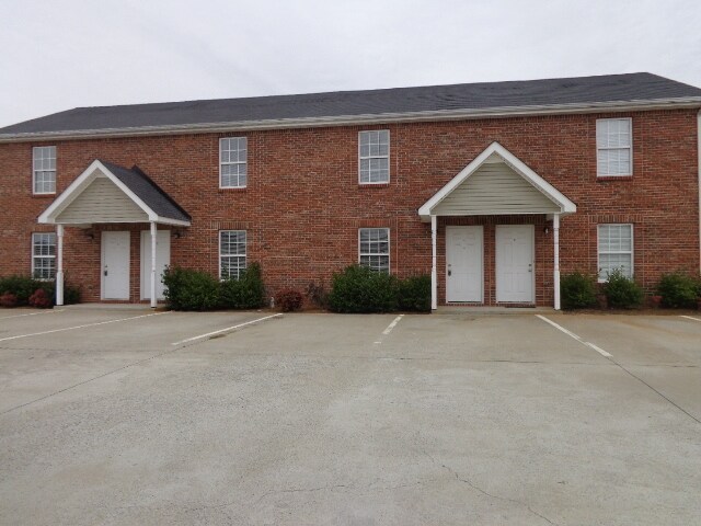 541 Patriot Park Ct in Clarksville, TN - Building Photo