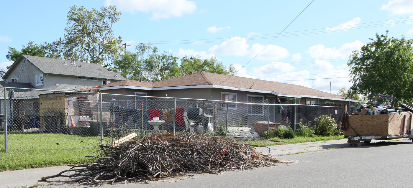 3625 Altos Ave in Sacramento, CA - Building Photo