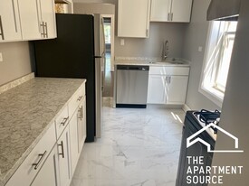 4664 N Spaulding Ave, Unit 2M in Chicago, IL - Building Photo