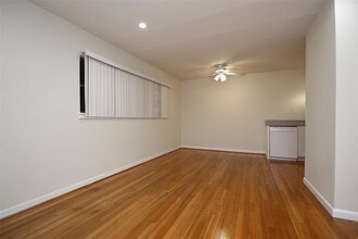3520 Garrott St in Houston, TX - Foto de edificio - Building Photo