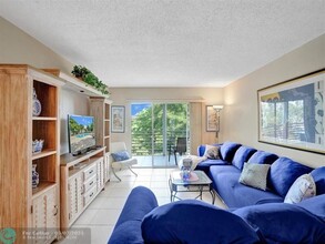 2003 Granada Dr in Coconut Creek, FL - Building Photo - Building Photo