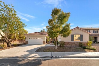 5873 Wildhorse Ledge Ave in Las Vegas, NV - Building Photo - Building Photo