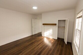 1022 Kent St, Unit Kent St in Durham, NC - Building Photo - Building Photo