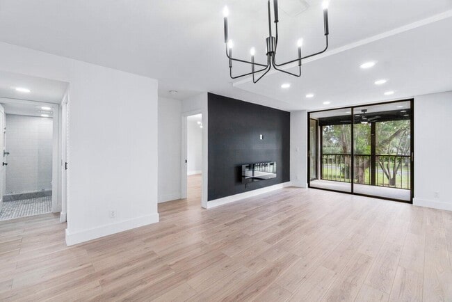 property at 6795 Huntington Ln