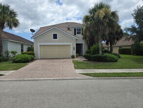 2540 Sutherland Ct in Cape Coral, FL - Building Photo - Building Photo