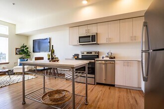Midtown Flats in Seattle, WA - Building Photo - Building Photo