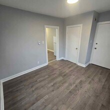 56 Fleet St in Moncton, NB - Building Photo - Building Photo