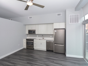4334 N Hazel St-Unit -1001 in Chicago, IL - Building Photo - Building Photo