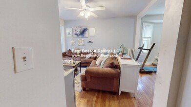 11 Pinkham Rd in Medford, MA - Building Photo - Building Photo