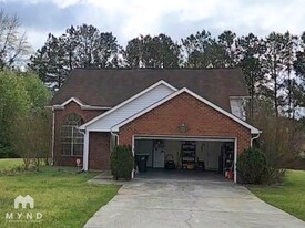 8132 Pheasant Ln in Riverdale, GA - Building Photo