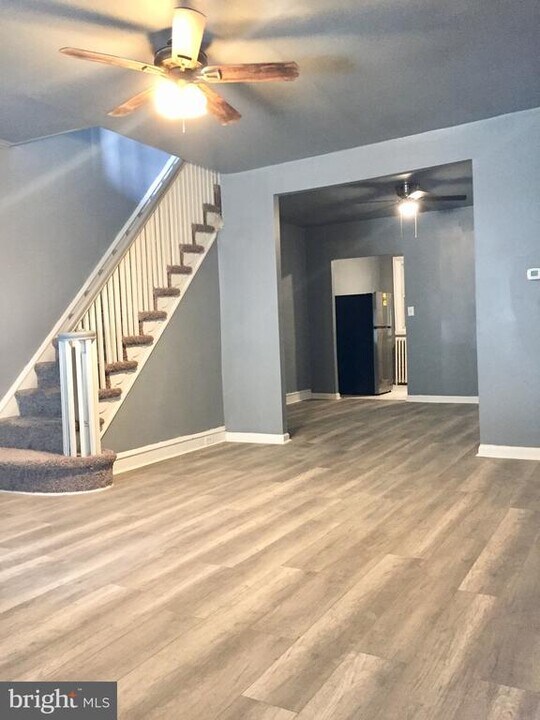 125 N Ruby St in Philadelphia, PA - Building Photo