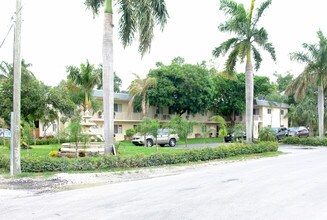 1111 SW 4th St in Fort Lauderdale, FL - Foto de edificio - Building Photo