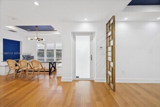 2910 Calusa St in Miami, FL - Building Photo - Building Photo