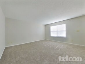 5136 Dollar Ridge Ln, Unit 1074 in Indianapolis, IN - Building Photo - Building Photo