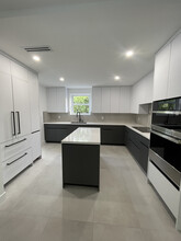 2511 SW 7th Ave in Miami, FL - Building Photo - Building Photo