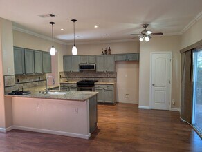 2550 E Christopher Dr in Fresno, CA - Building Photo - Building Photo