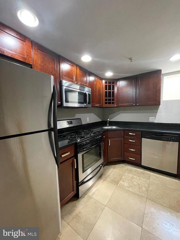 1027 N 4th St in Philadelphia, PA - Building Photo - Building Photo