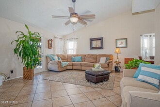 11464 Beach Front Dr in El Paso, TX - Building Photo - Building Photo