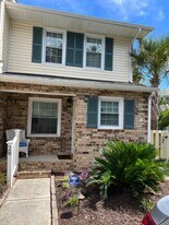 210 25th Ave S in Myrtle Beach, SC - Building Photo