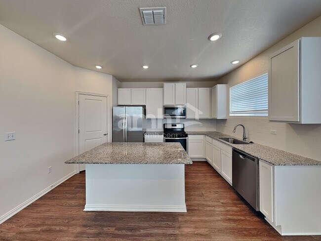 180 Pebble Creek Run in New Braunfels, TX - Building Photo - Building Photo