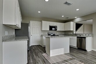 8411 Misty Prairie Ln in Richmond, TX - Building Photo - Building Photo