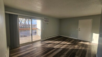 Grand heights Apartments in Des Moines, IA - Building Photo - Interior Photo